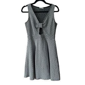 Soprano Women's V Neck Geometric Fit & Flare Dress Sleeveless Black White Size M